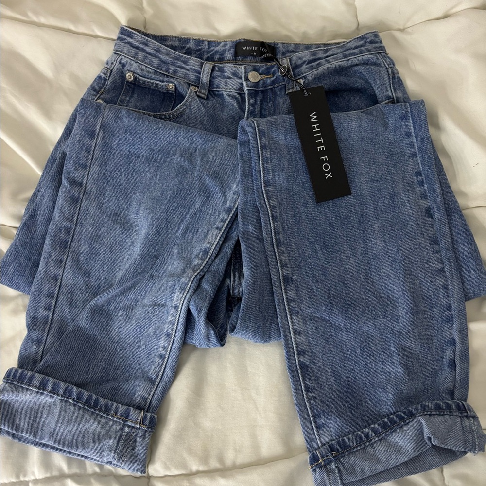 White Fox 90’s straight leg jeans
